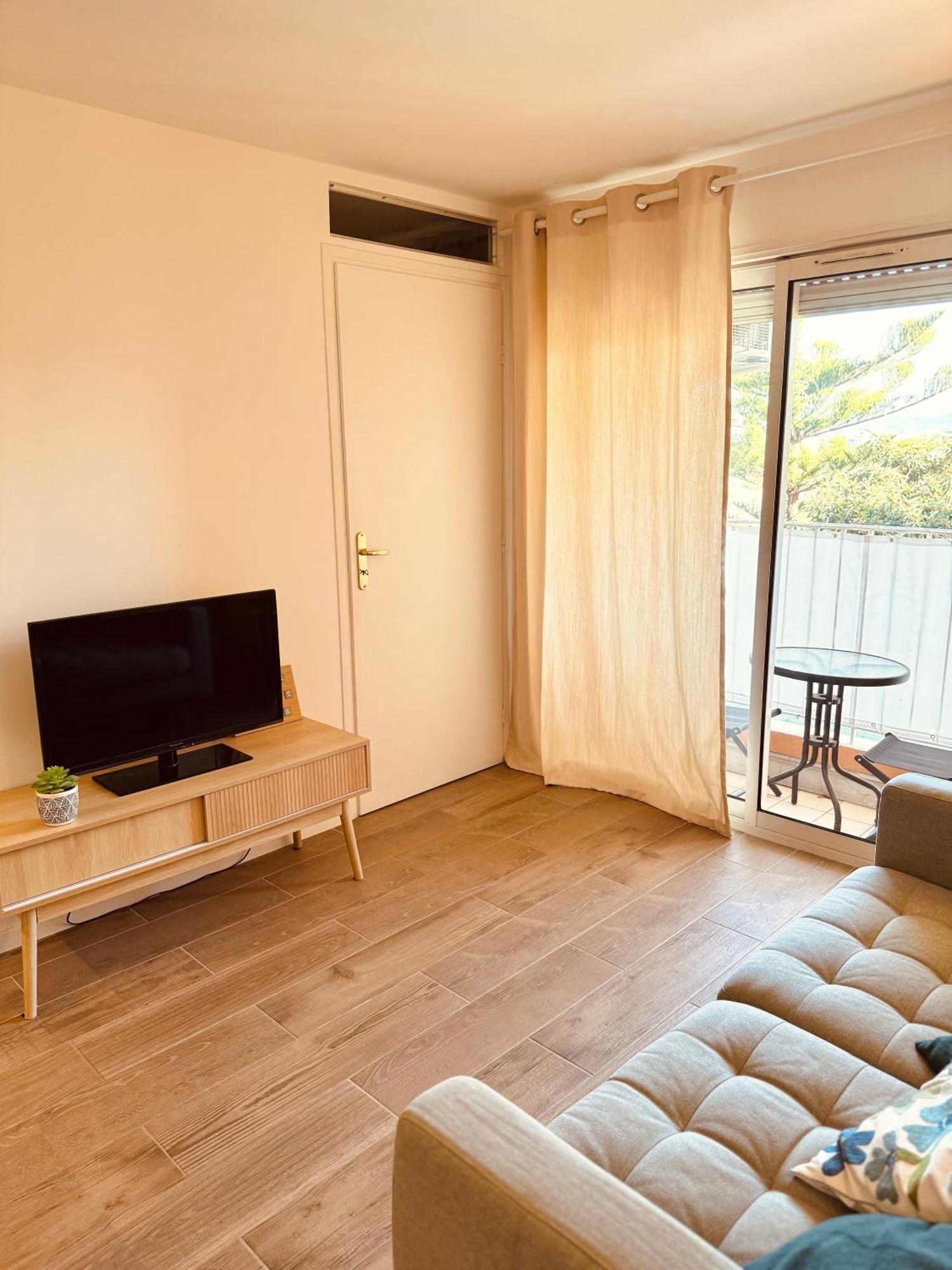 Claelle Appartment - 200M Beach Mandelieu-la-Napoule Exterior photo